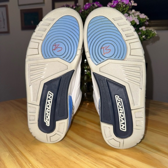 Size 8.5 - Jordan 3 Retro UNC CT8532-104 - Picture 5 of 6